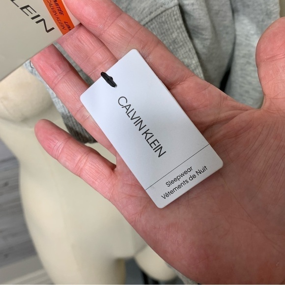 NWT Calvin Klein Gray Cozy Sweater Soft Sleepwear Lounge Hooded Slouchy Shirt M - Picture 13 of 13